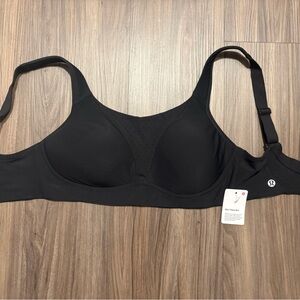 Lululemon black sports bra